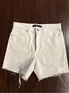 Hudson Los Angeles Cream Denim Shorts with Silver Button Sz 26 NWT
